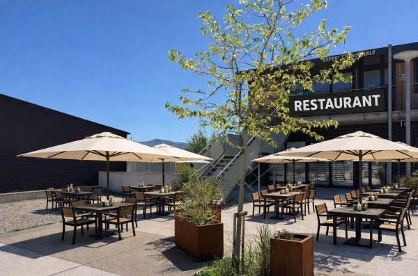 Location Immobilier Professionnel Local commercial Carnoules 83660